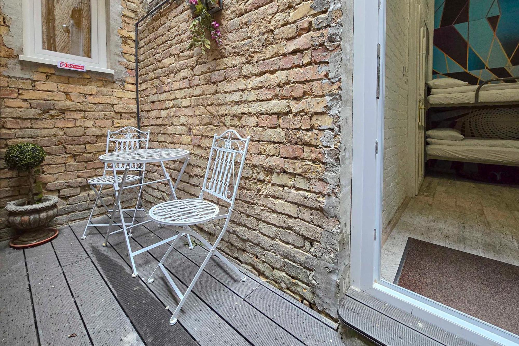 Wolf Apartment With Terrace Βουδαπέστη Εξωτερικό φωτογραφία
